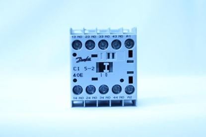 Picture of CONTACTOR, C15-2, 3.7A, 230V,50HZ, 40E - 037H350032